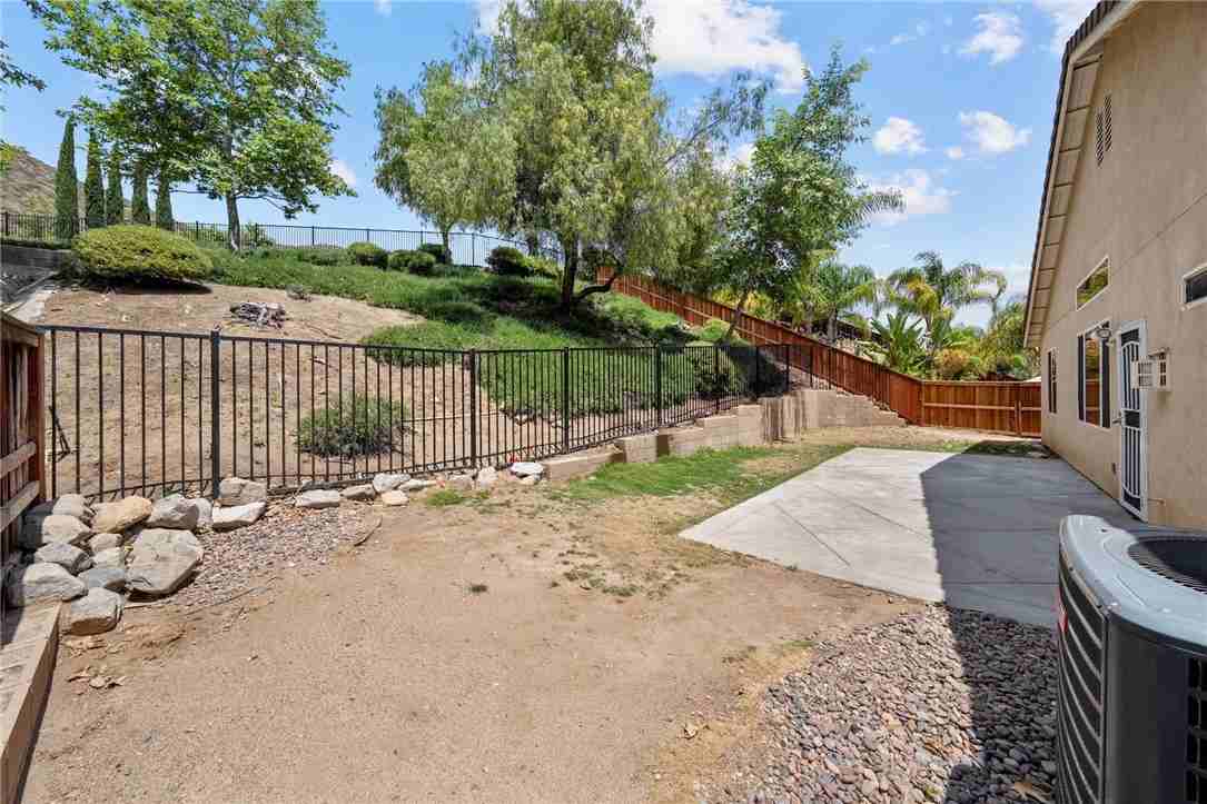 24898 Sunset Vista Ave #24898 - Photo 6 of 38