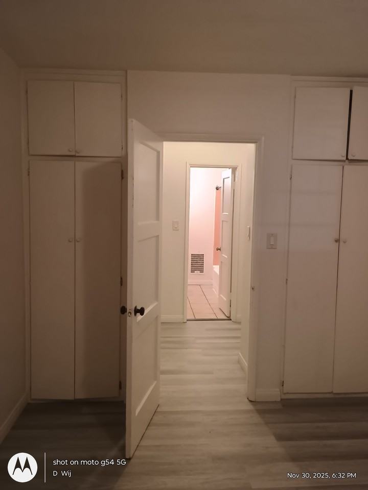 Hyde Park Inglewood # 2 - Photo 4 of 8