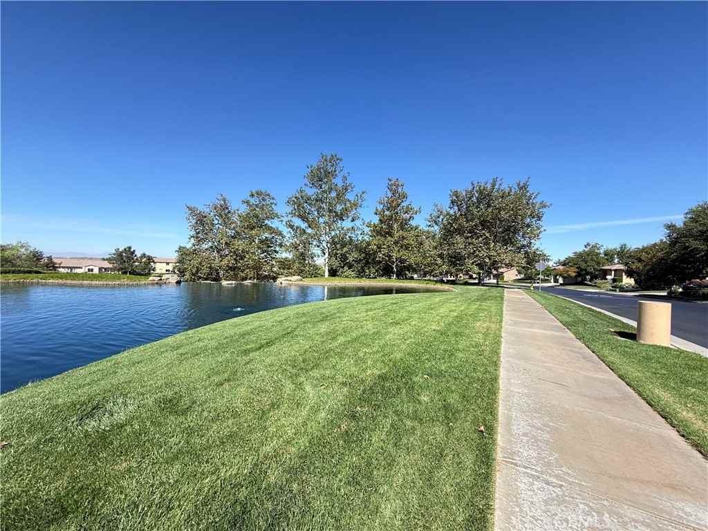 38209 Divot Dr #38209 - Photo 5 of 32