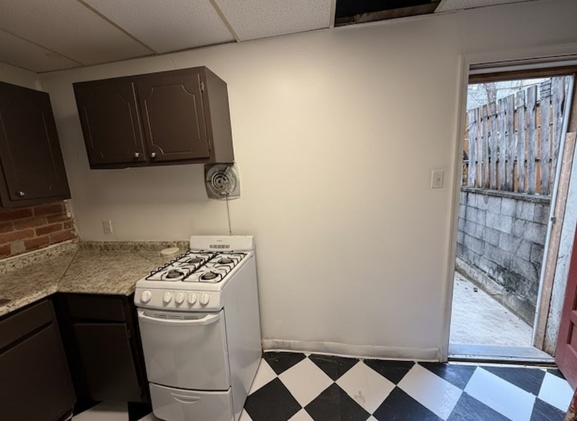 612 Cross Street - Photo 4 of 11