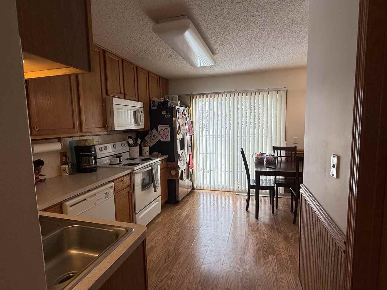 15711 Fjord Ave - Photo 4 of 20