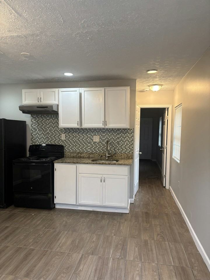 1161 Ira Street Southwest, Unit A - Photo 6 of 7