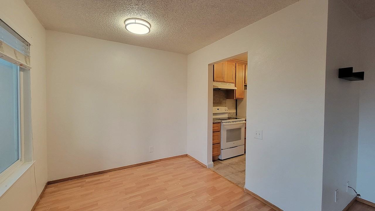 4902 Lowry Road - Photo 4 of 20