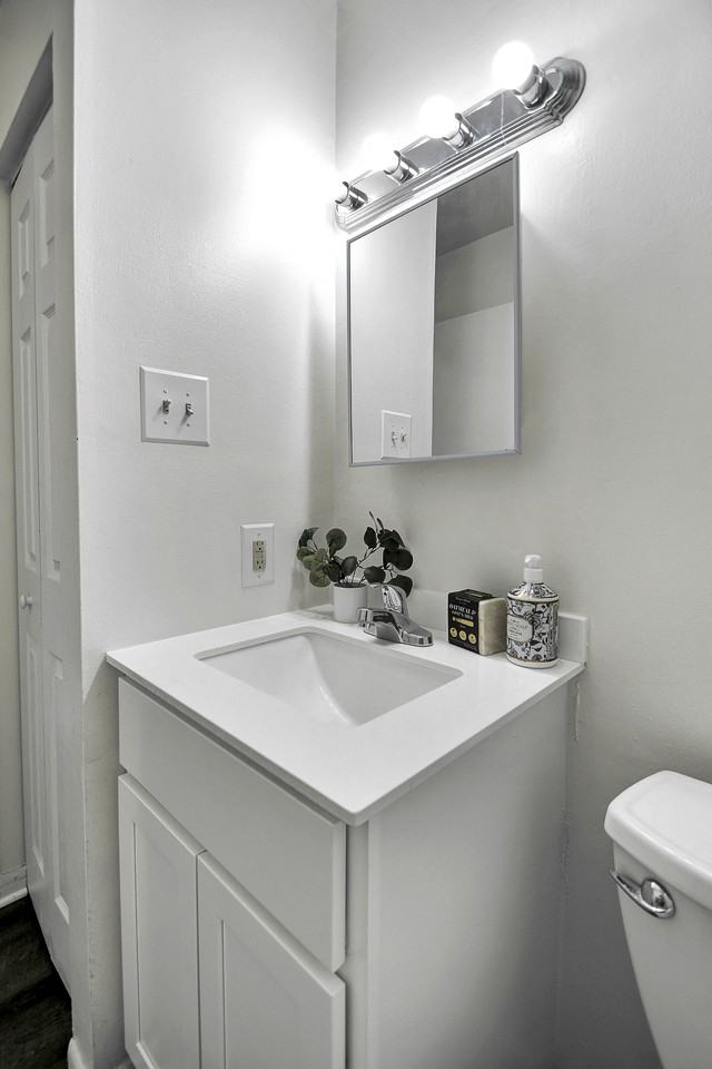 Austin Street Townhomes - Photo 5 of 17