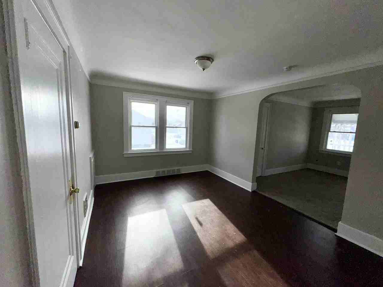 15702 Cherrylawn Street, Unit Upper - Photo 3 of 10