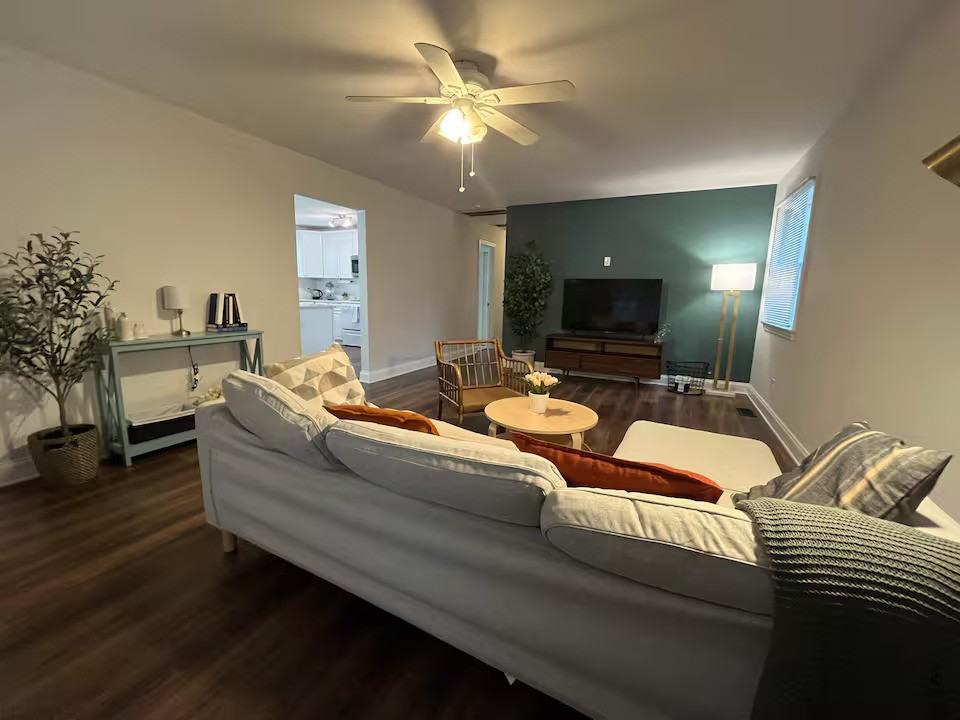 912 912 Mildred St- One Room For Rent #NA - Photo 3 of 7