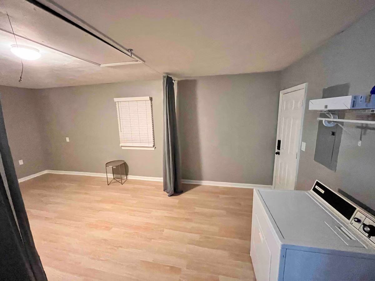 912 912 Mildred St- One Room For Rent #NA - Photo 6 of 7