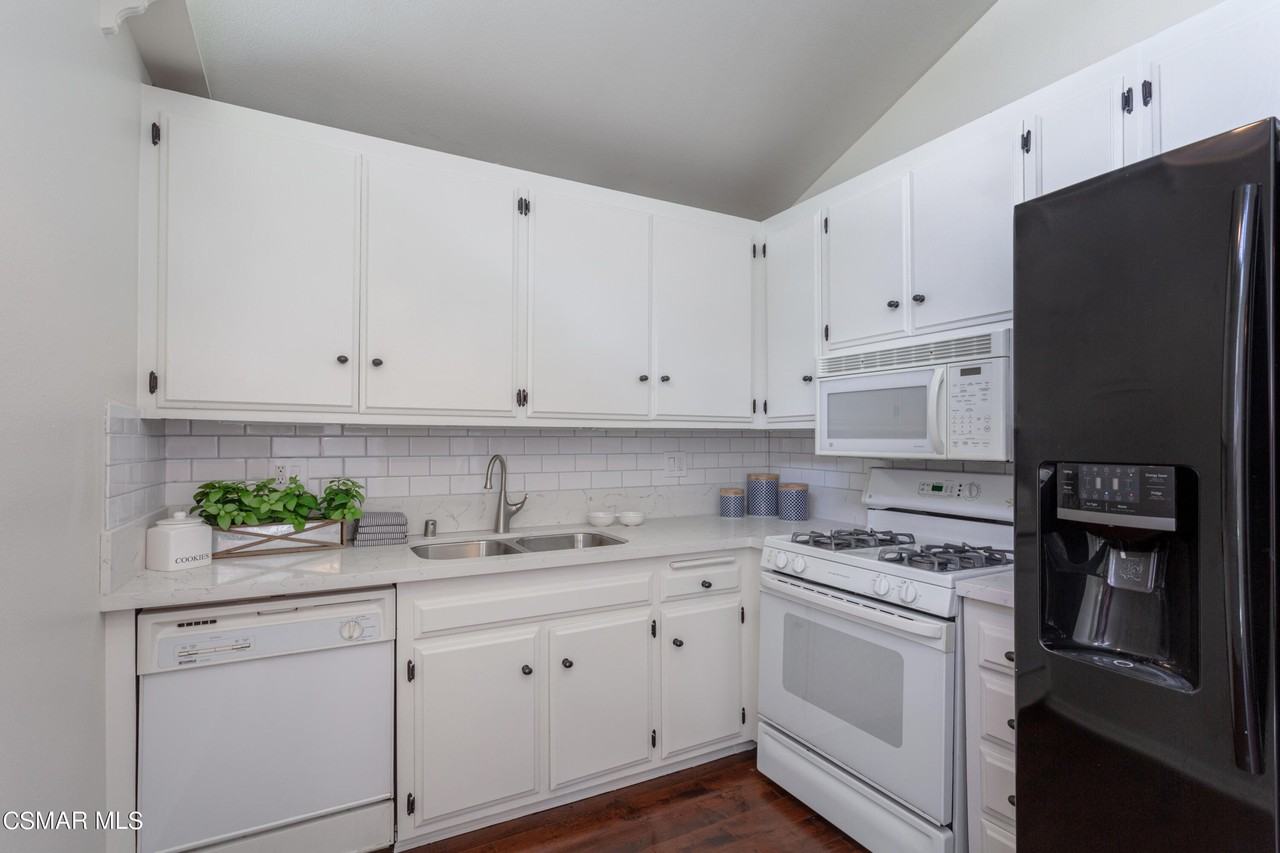 31573 Lindero Canyon Road #7 - Photo 7 of 14