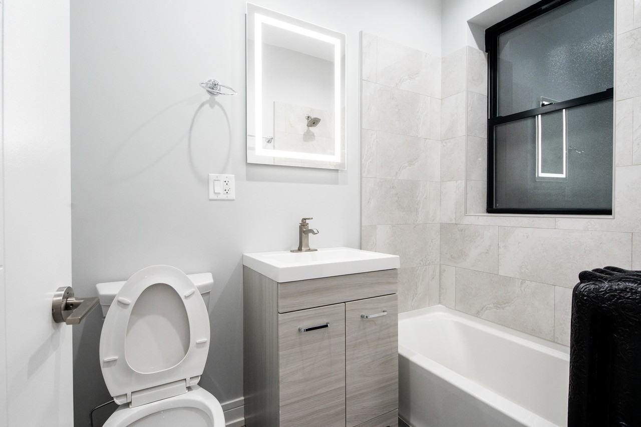 6101 North Winthrop Avenue #2 - Photo 2 of 7