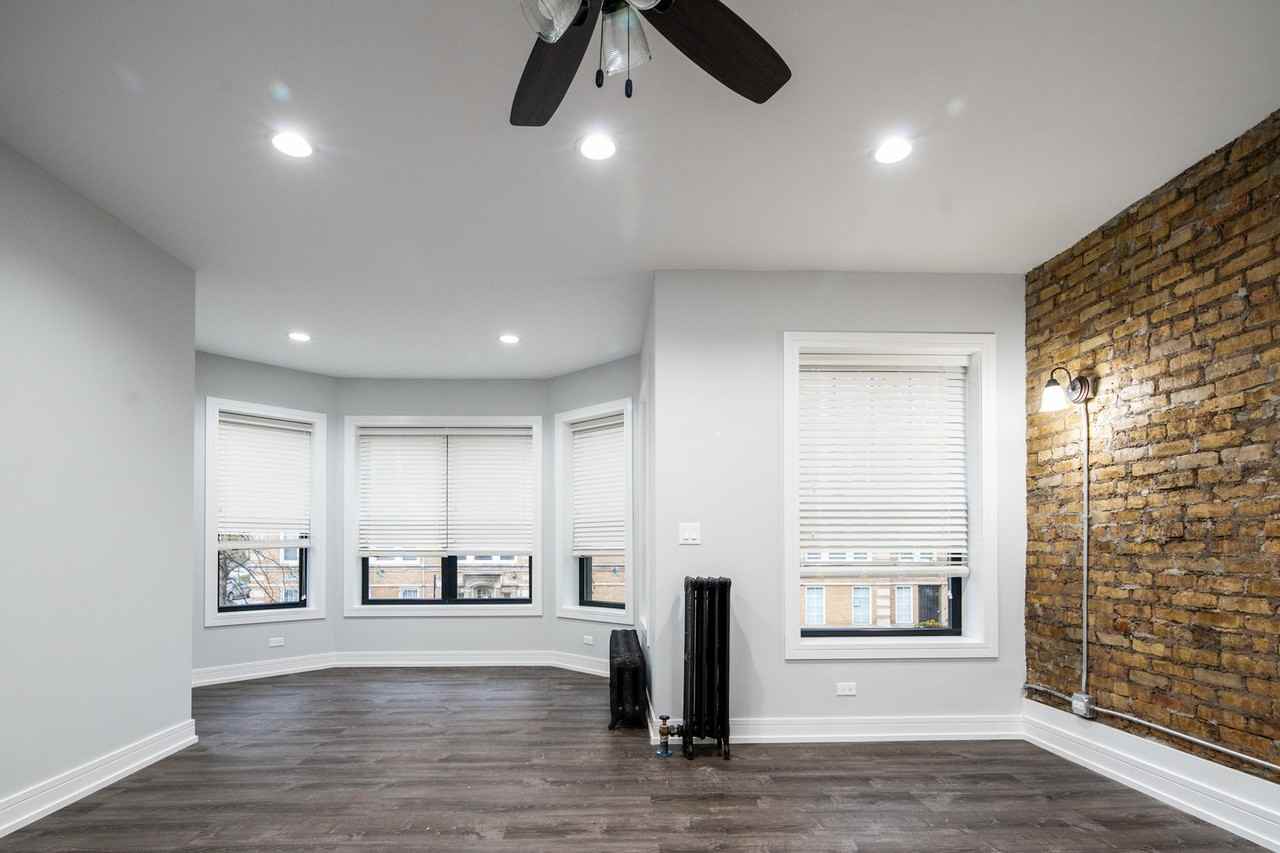 6101 North Winthrop Avenue #2 - Photo 4 of 7