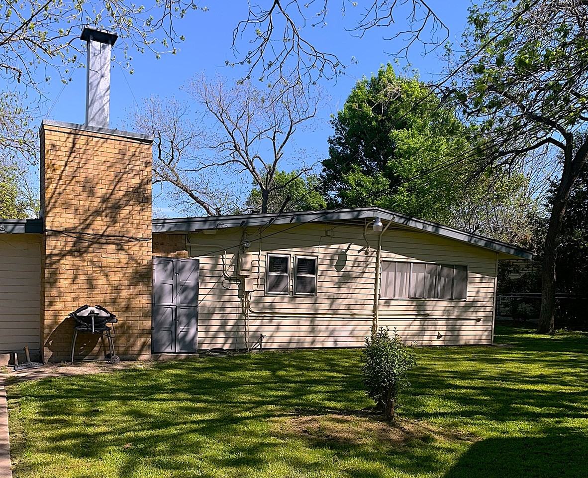 2408 N 15th St #NA - Photo 3 of 14