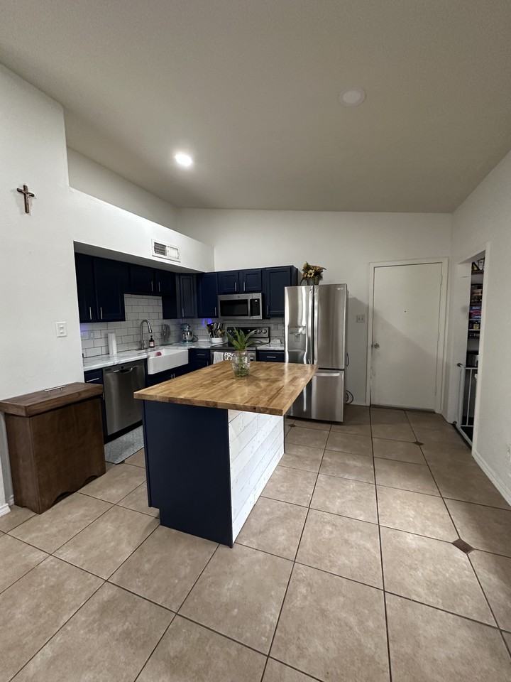 6916 Elliot Court #NA - Photo 4 of 35