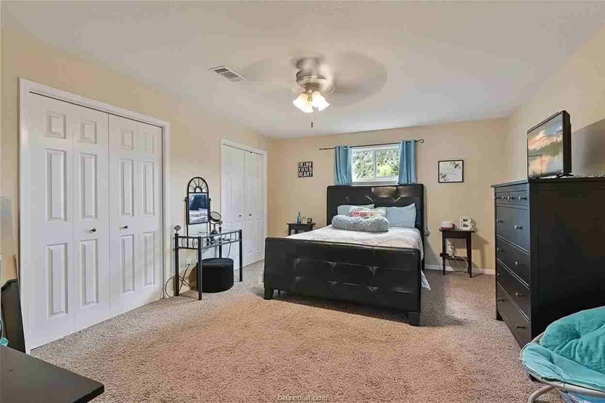 604 Avondale Avenue #NA - Photo 4 of 16