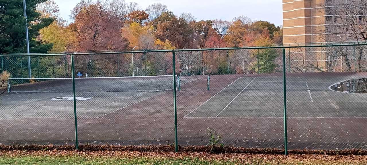 2311 Pimmit Dr #812E - Photo 6 of 24