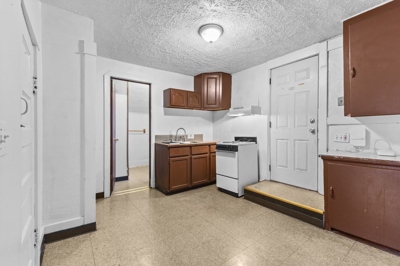 922 Dakin Street #2 - Photo 3 of 10