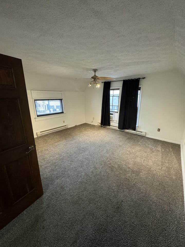 1414 Arbor Ave - Photo 6 of 10