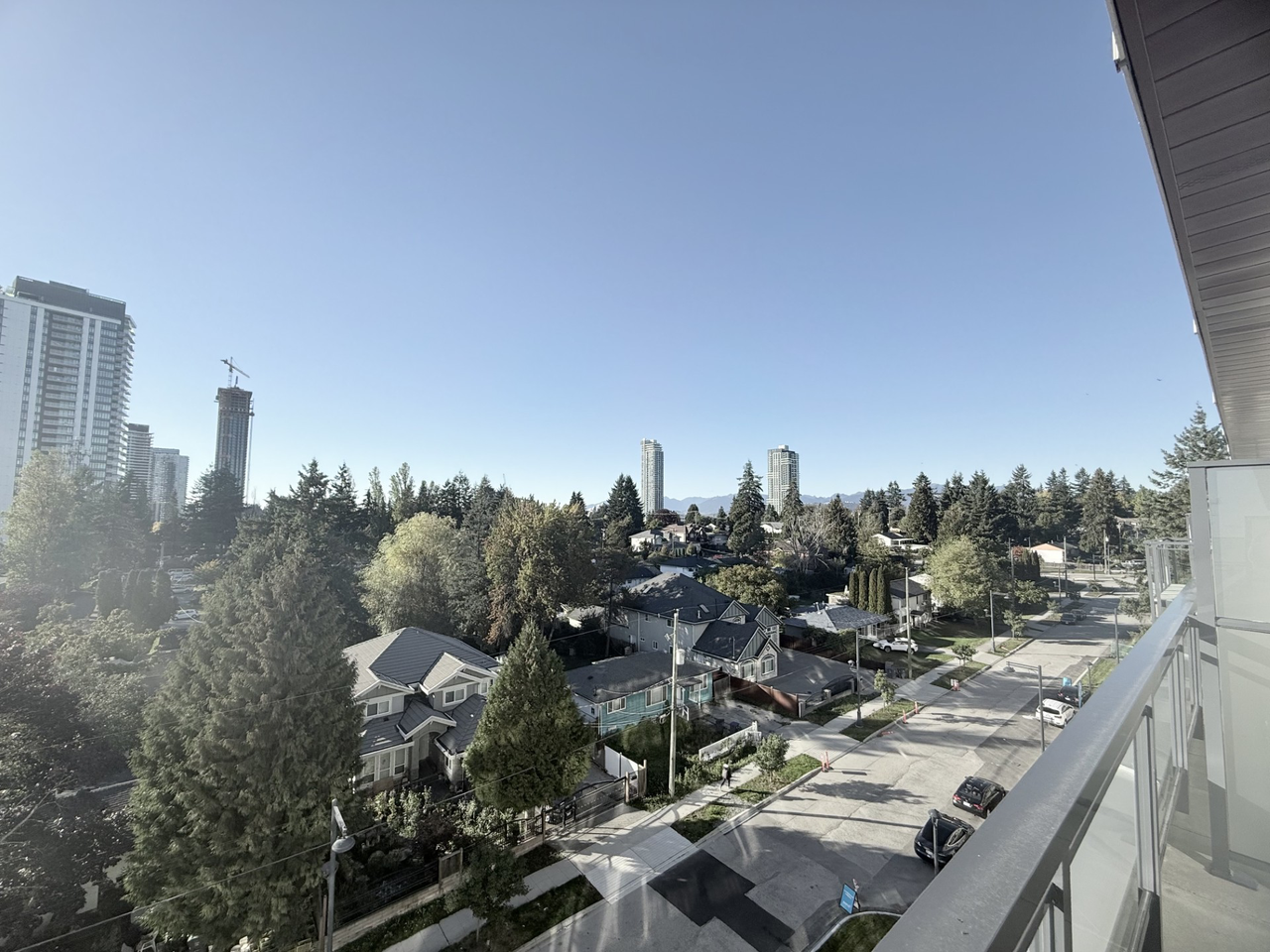 10466 138A Street #607 - Photo 2 of 9