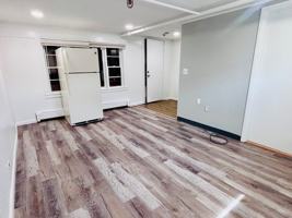 featured image of 100 Great Neck Road North #43