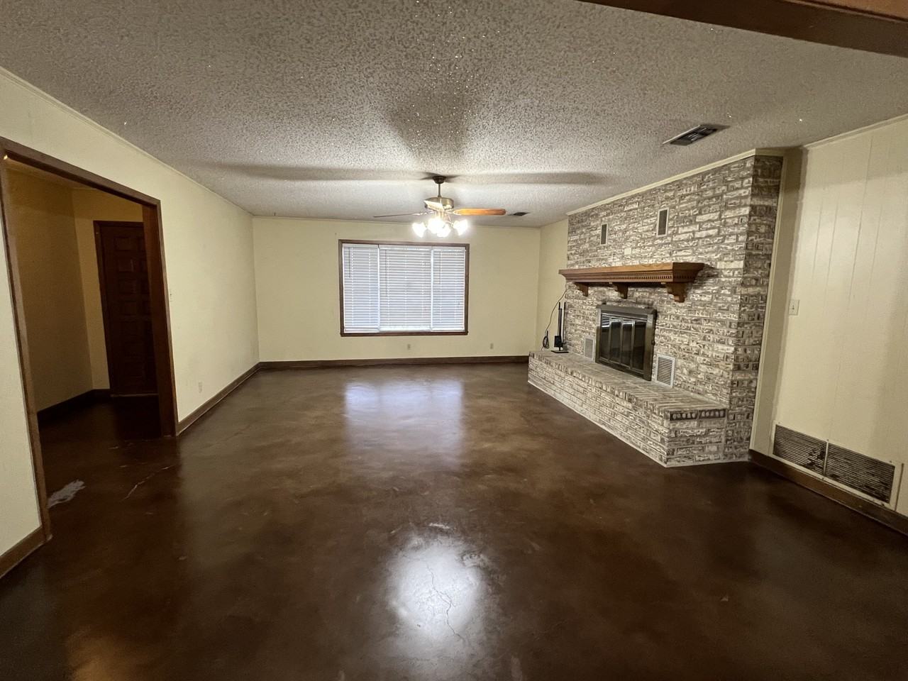 1181 NE Access Rd #NA - Photo 2 of 11