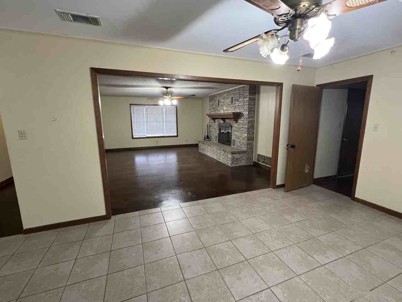 1181 NE Access Rd #NA - Photo 5 of 11