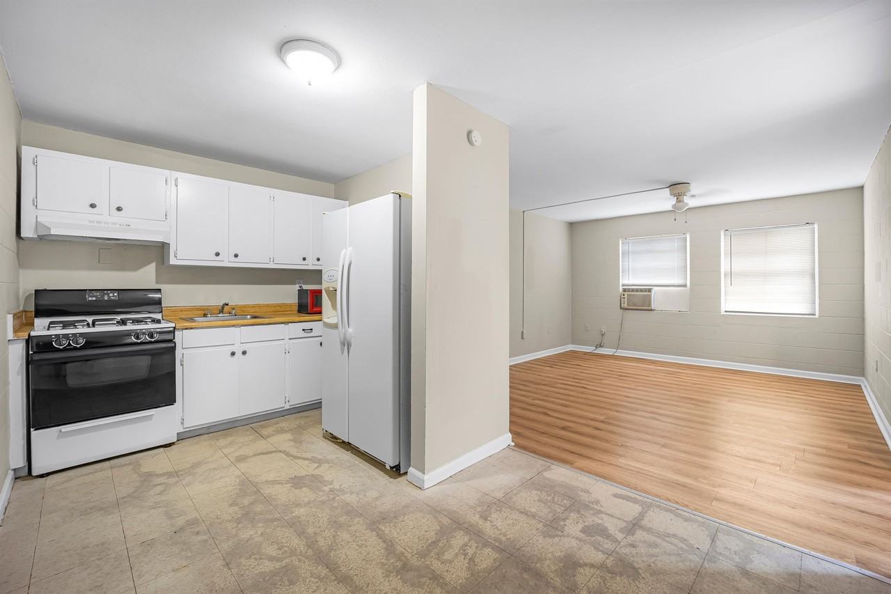 3519 East 1st Court - Photo 3 of 40