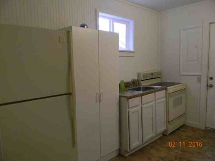 135 W 3rd St - Photo 4 of 14