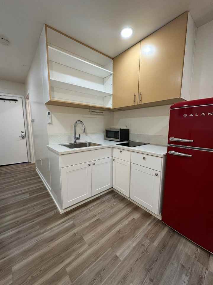 5627B Riley St - Photo 6 of 10