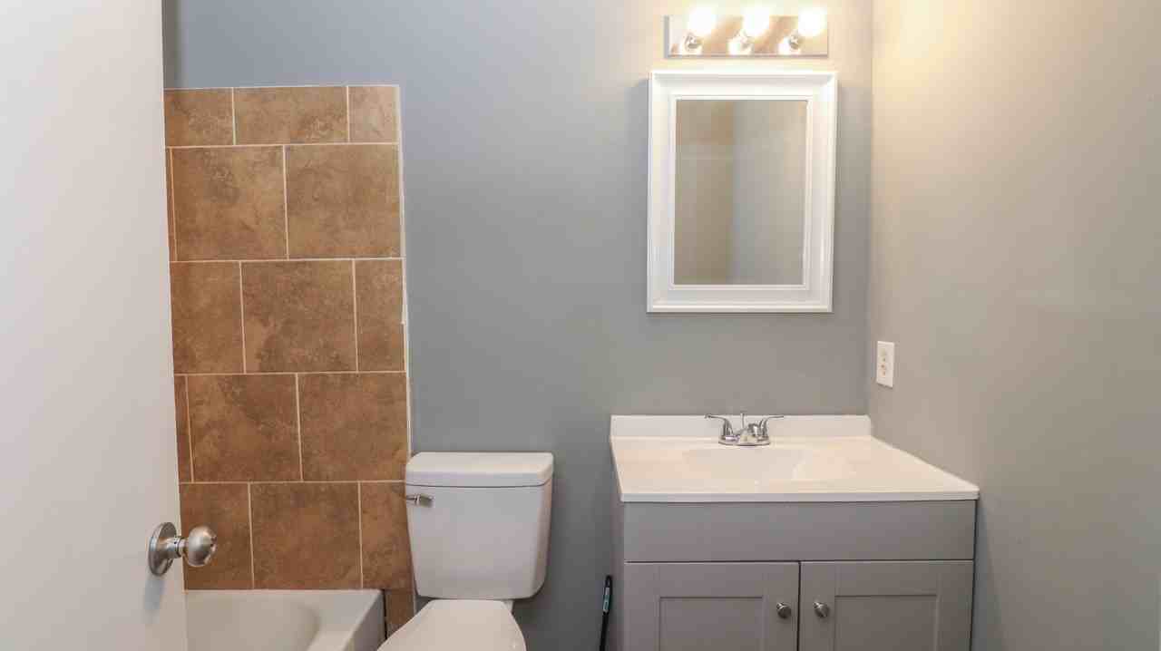 511 Johnson Street Apt A - Photo 5 of 7