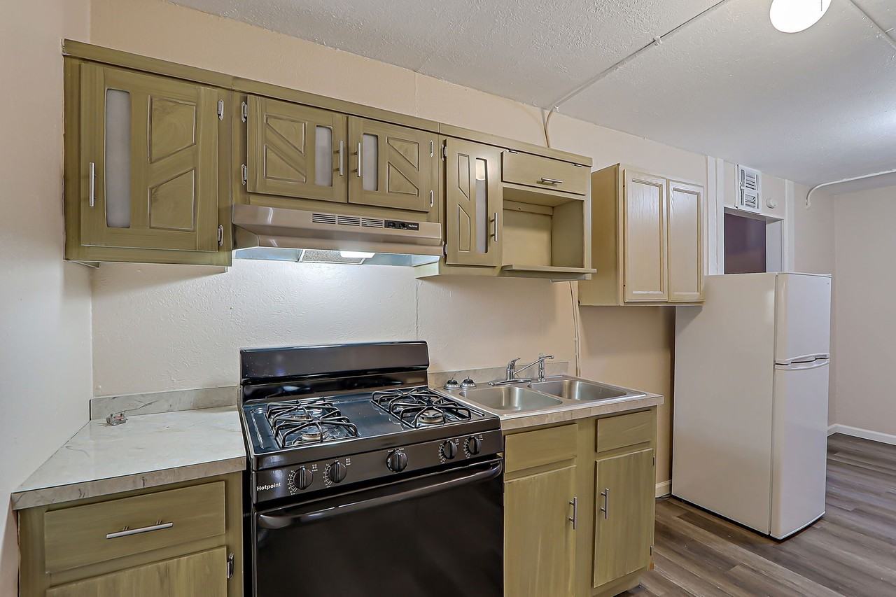 3615 Pershing Drive - Photo 3 of 12