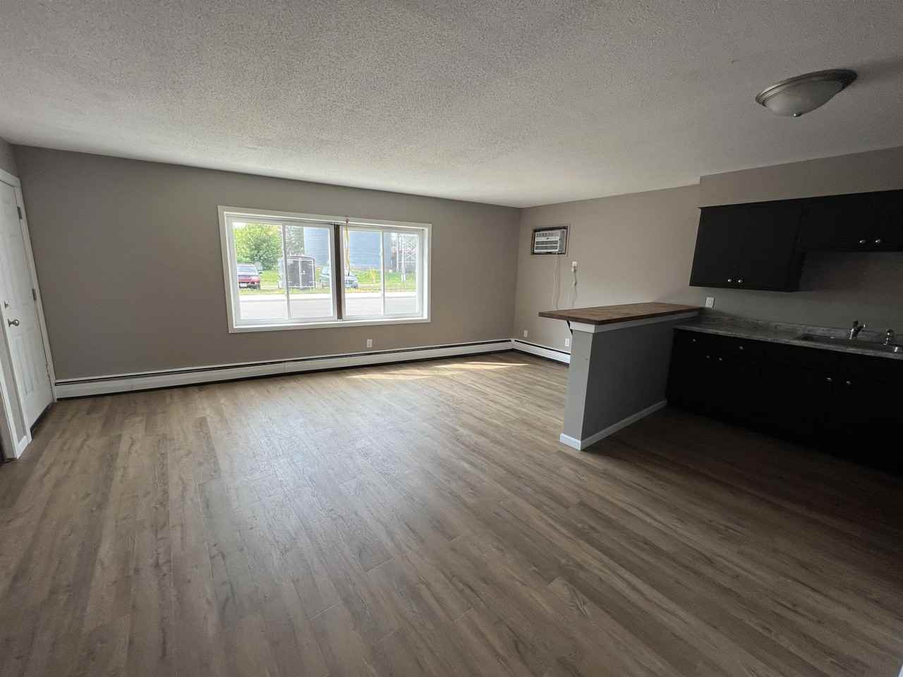 74 Birch Ave S - Photo 3 of 7