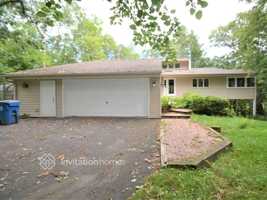 featured image of 1937 Oakland Rd