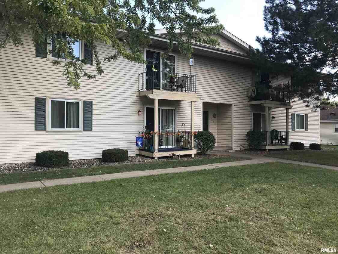 Sweetbriar - Photo 3 of 10