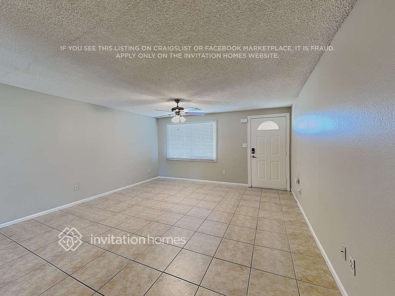 13232 North 39th Street - Photo 3 of 20