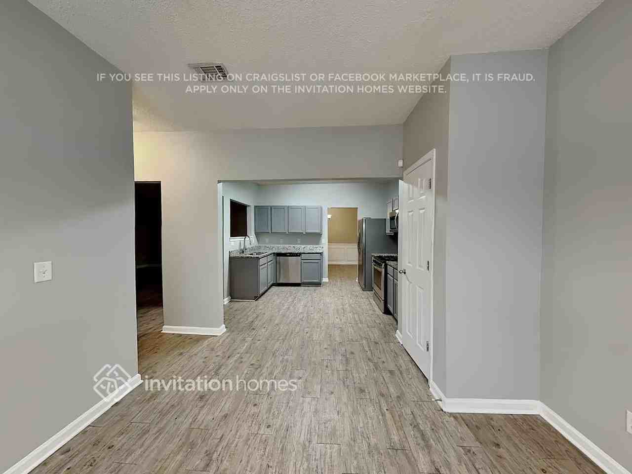 170 Stillwood Dr - Photo 4 of 22