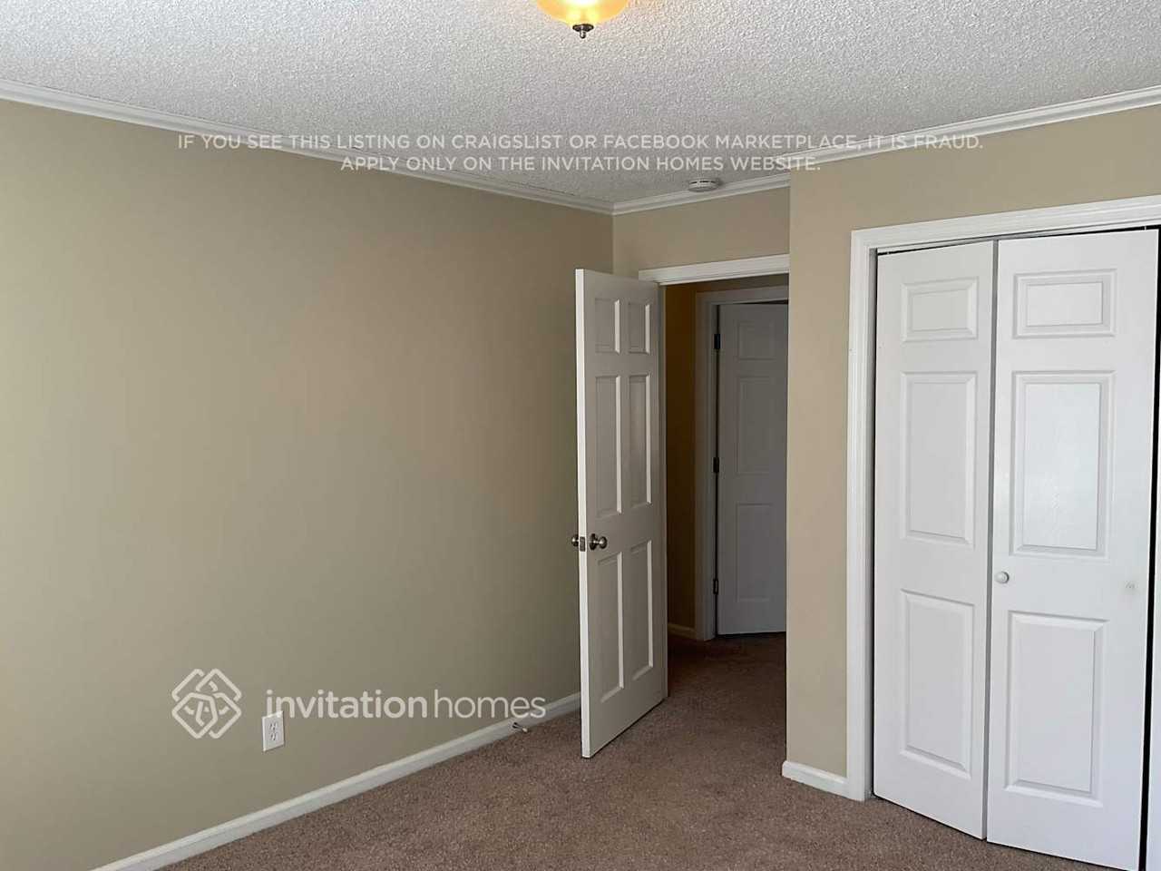 3011 Stoneridge Court - Photo 3 of 5