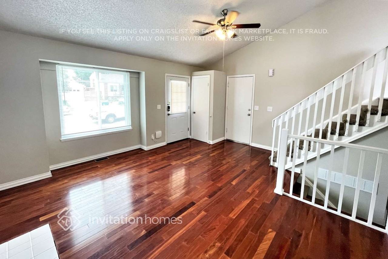 17959 E Cornell Dr - Photo 5 of 14