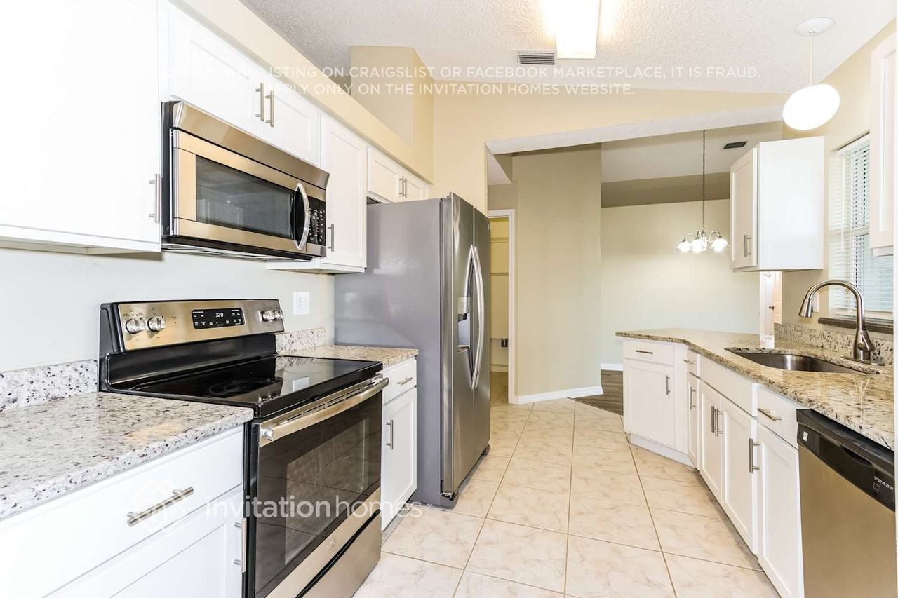 3988 Long Leaf Dr - Photo 6 of 17