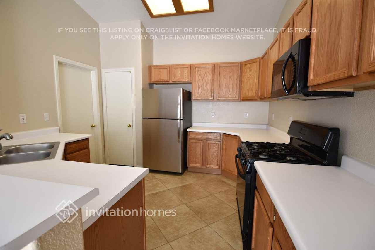 115 Quailbush Dr - Photo 4 of 17