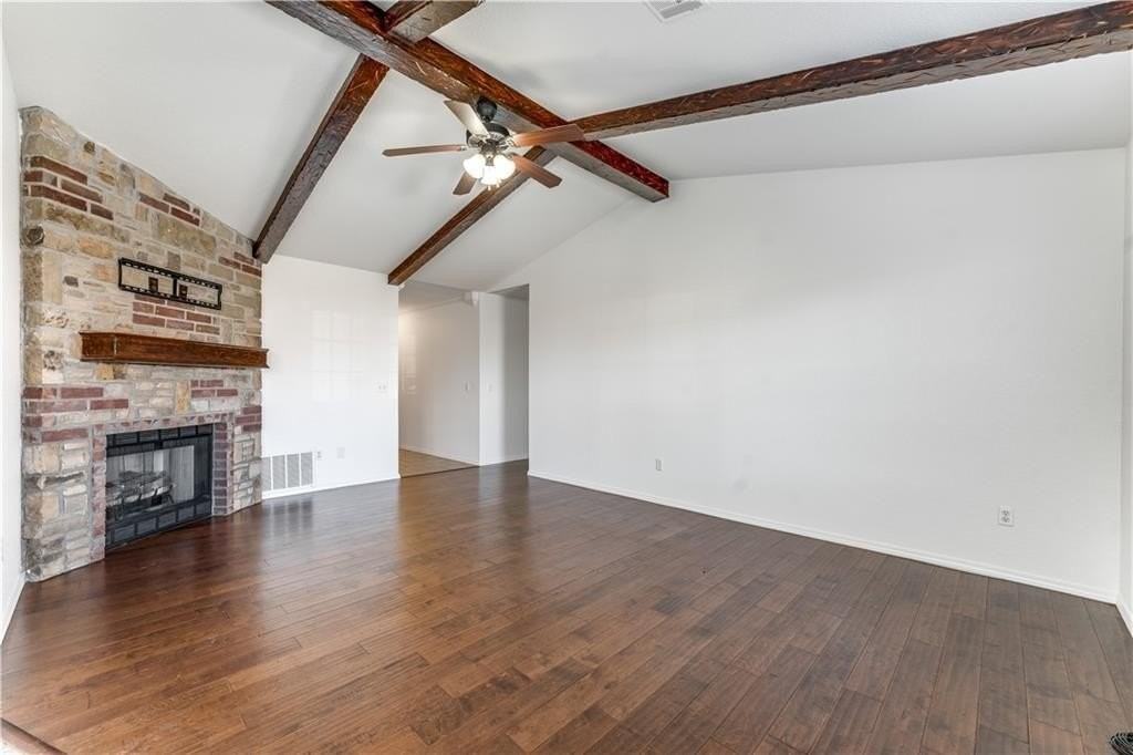 804 Tyler St - Photo 3 of 20