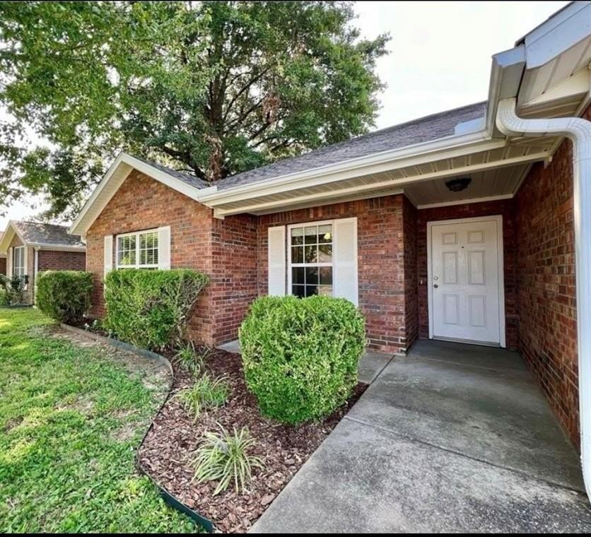 3909 Sw Surrey Ave - Photo 2 of 16