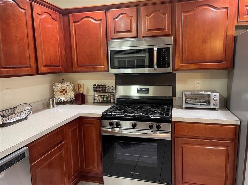 3909 Sw Surrey Ave - Photo 7 of 16