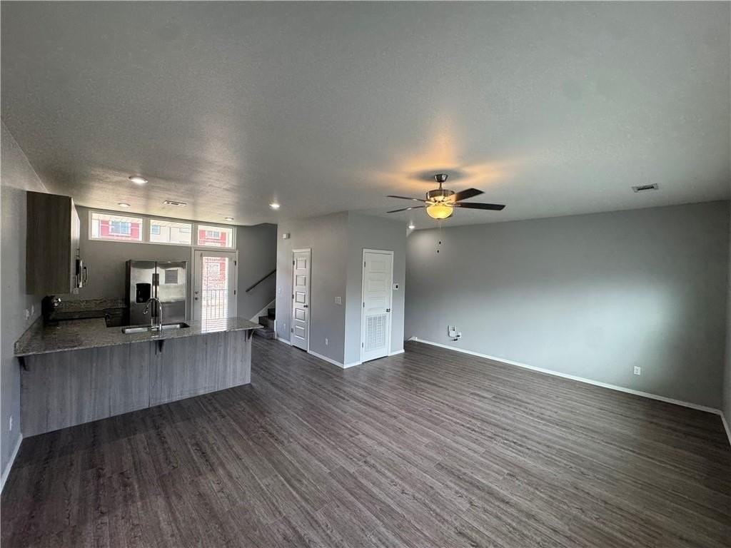 1636 South Razorback Road - Photo 5 of 17