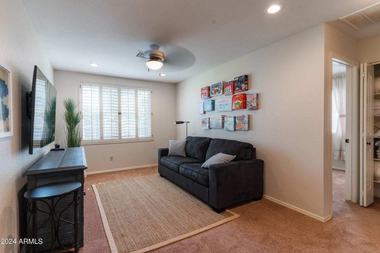 2322 E Millbrae Ct - Photo 7 of 45