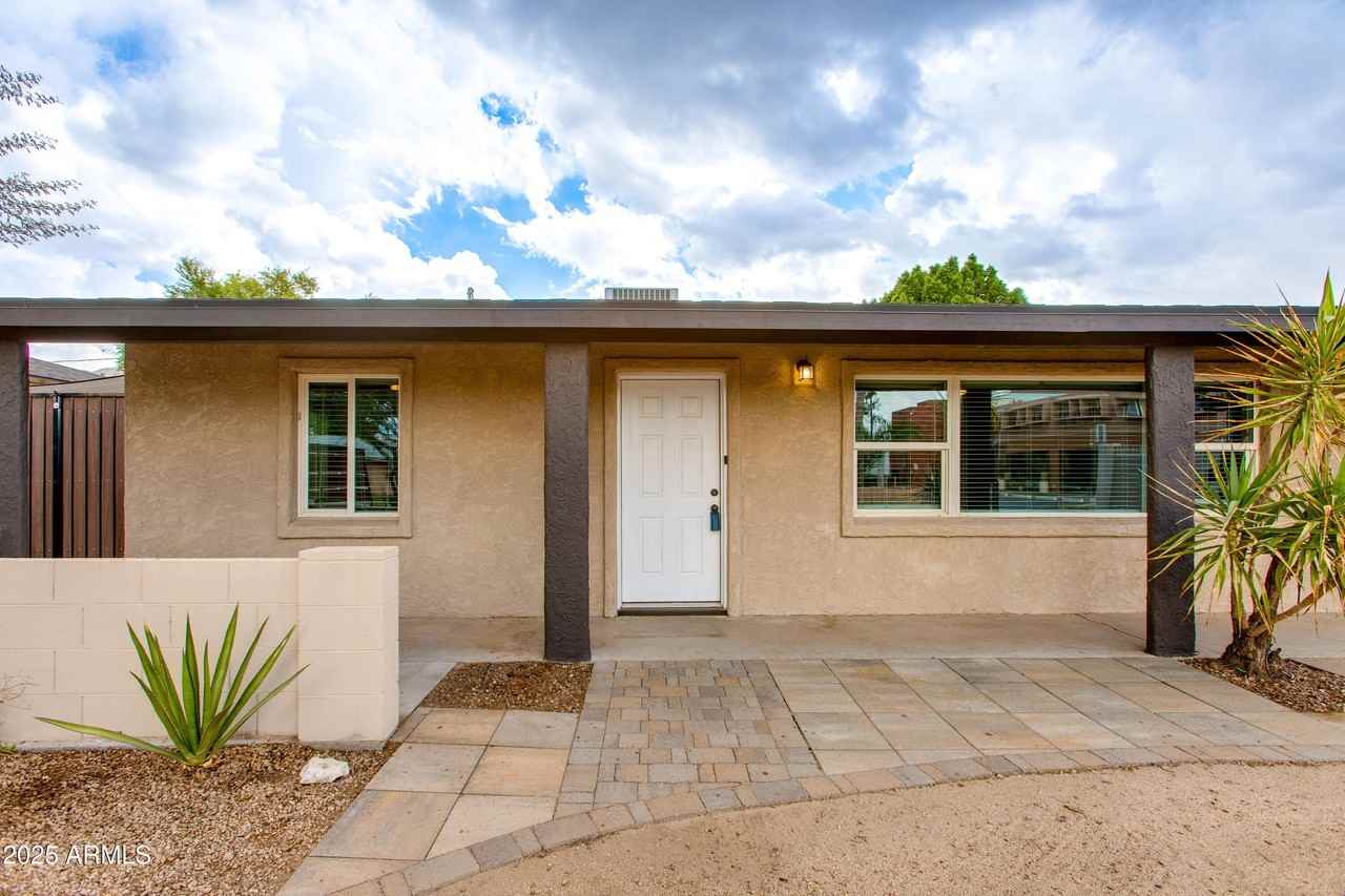 4115 North 42nd Place - Photo 3 of 19