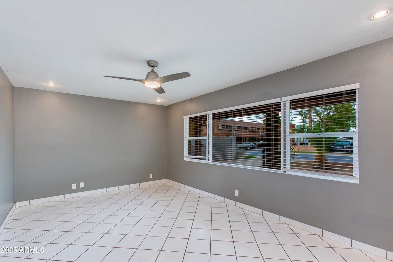 4115 North 42nd Place - Photo 4 of 19