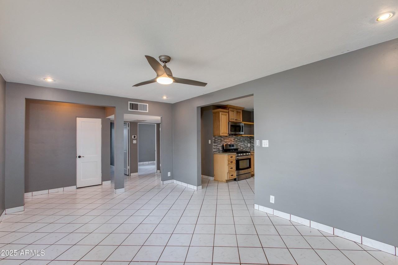 4115 North 42nd Place - Photo 5 of 19