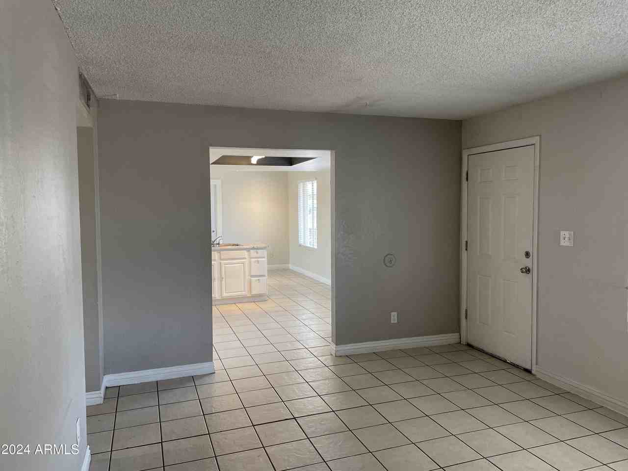 8333 West Roma Avenue - Photo 6 of 32