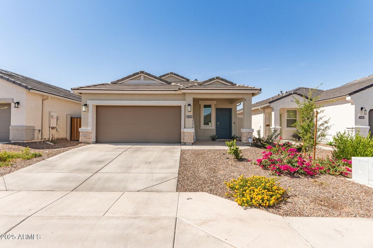 2131 West Shelly Avenue - Photo 3 of 31