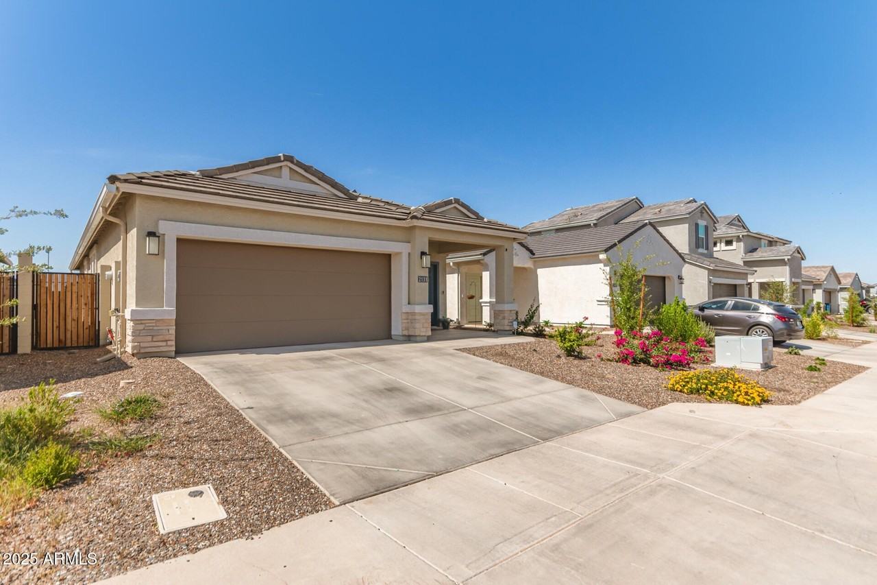 2131 West Shelly Avenue - Photo 5 of 31