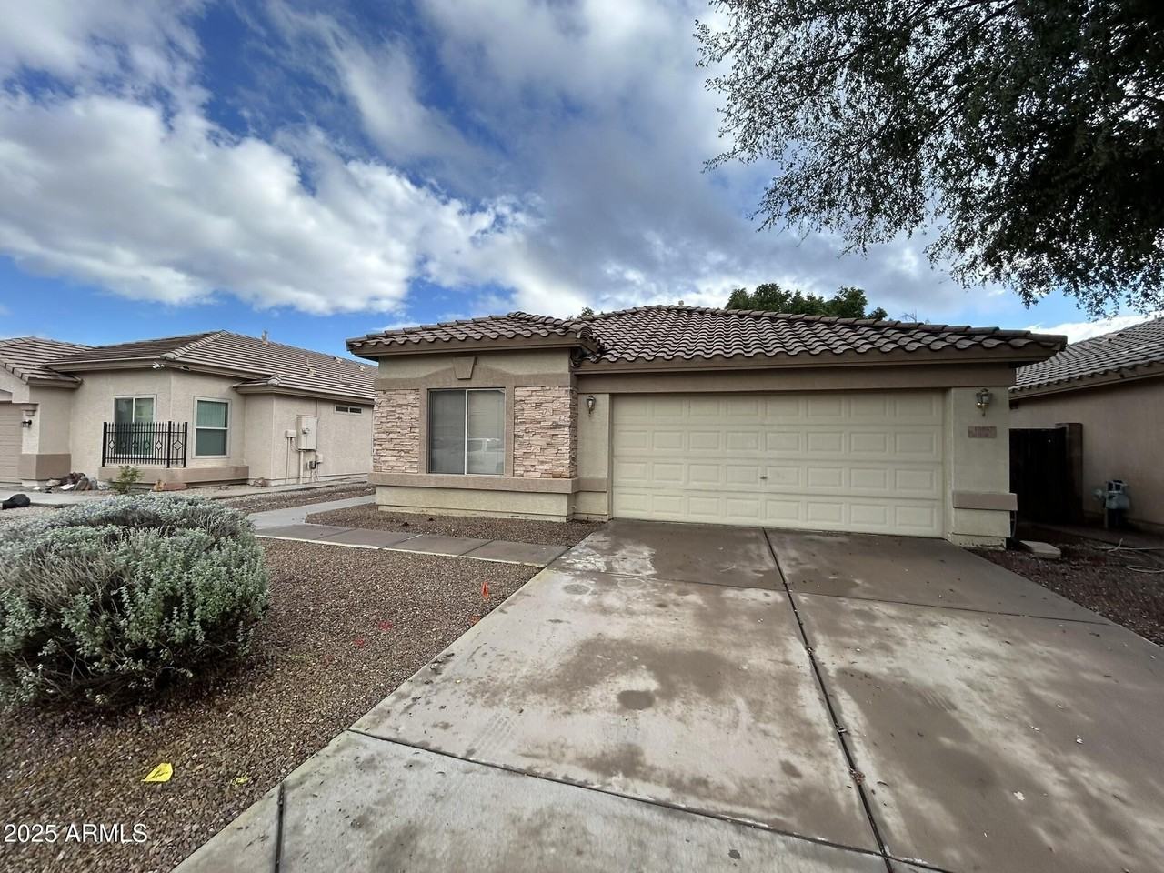 10857 East Wier Avenue - Photo 2 of 37